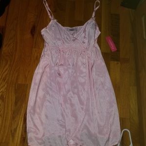 Enchanting Tulip Front Sexy Nightie M NWT